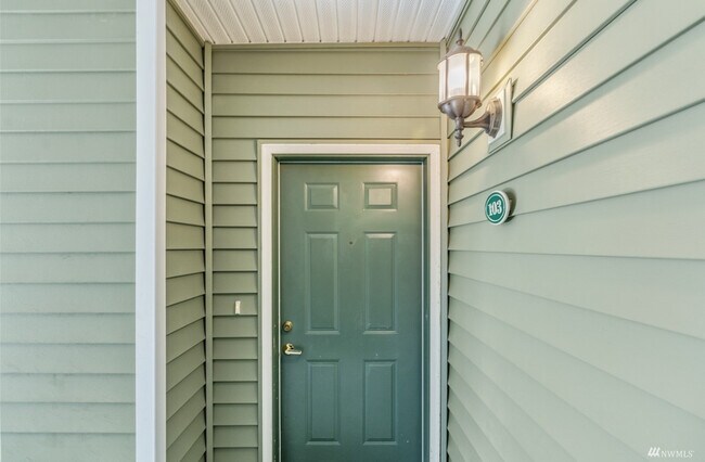 Building Photo - 12712 Admiralty Way