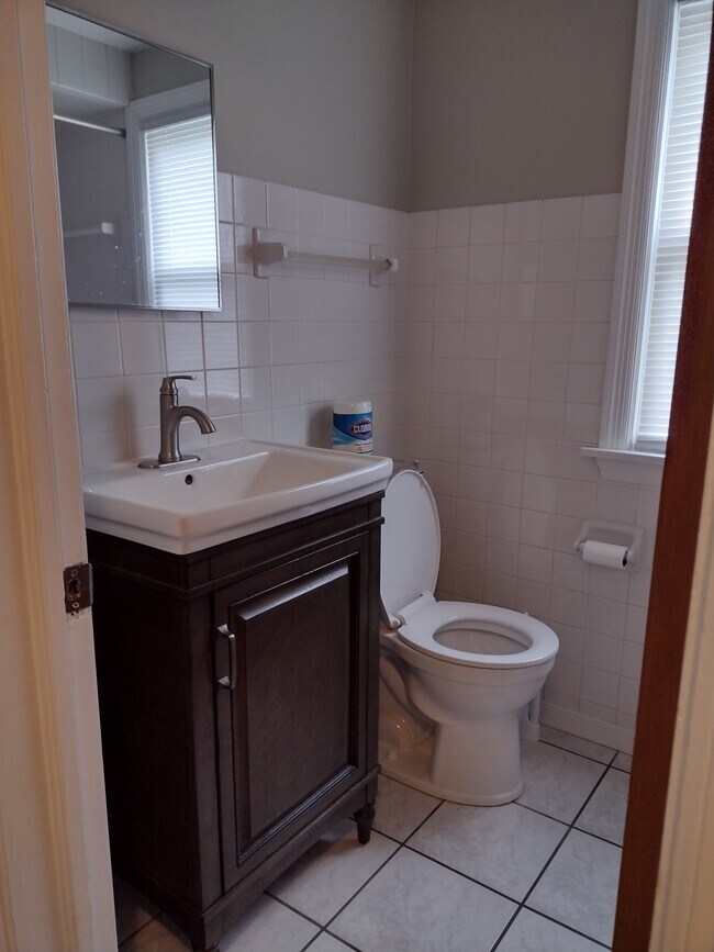 Foto del edificio - 8149 Hohman Ave