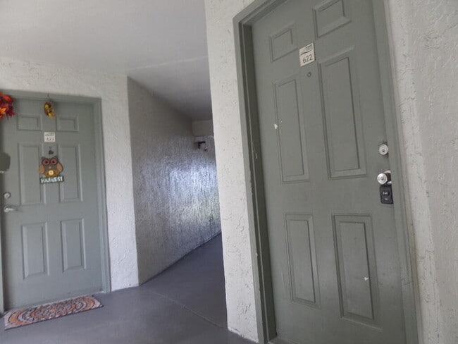 Foto del edificio - 1401 Village Blvd