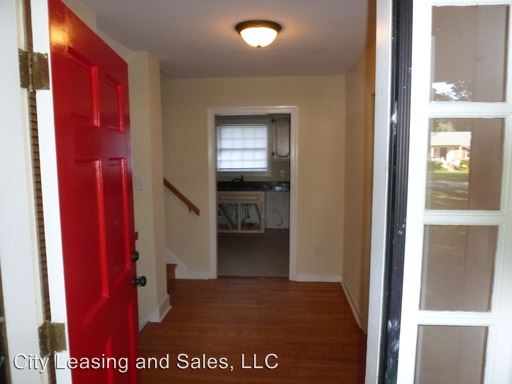 Building Photo - 7448 Lexington Dr
