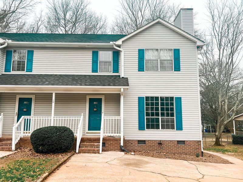 10 B Setter Ln, Greenville, SC 29607 Townhome Rentals in Greenville SC