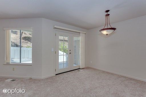 Foto del edificio - 1769 Tice Valley Blvd