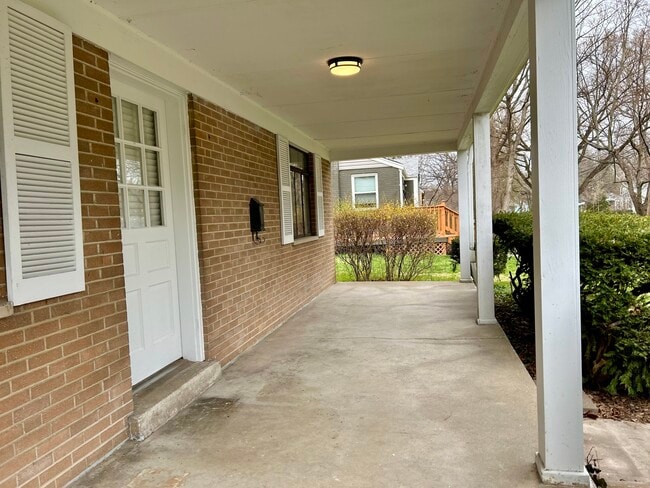 Photo - 1415 Maple Ave House