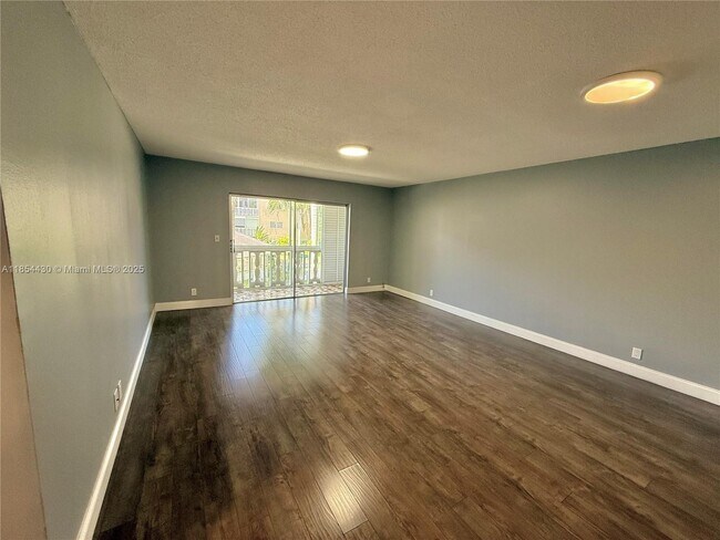 Foto del edificio - 232 NE 12th Ave