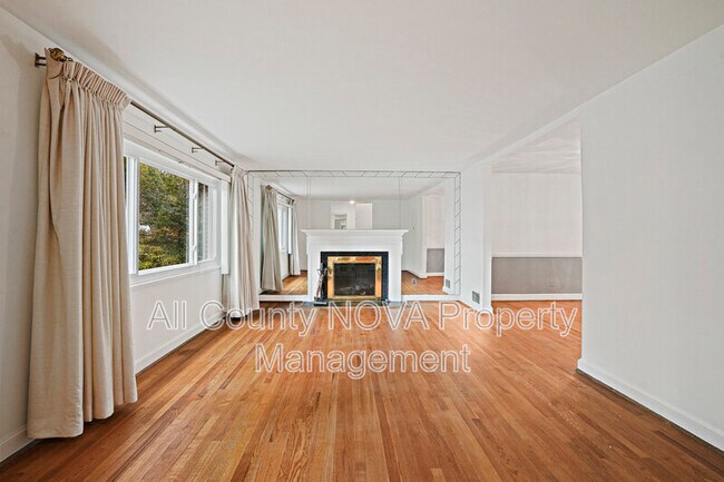 Building Photo - 5747 27th St NW