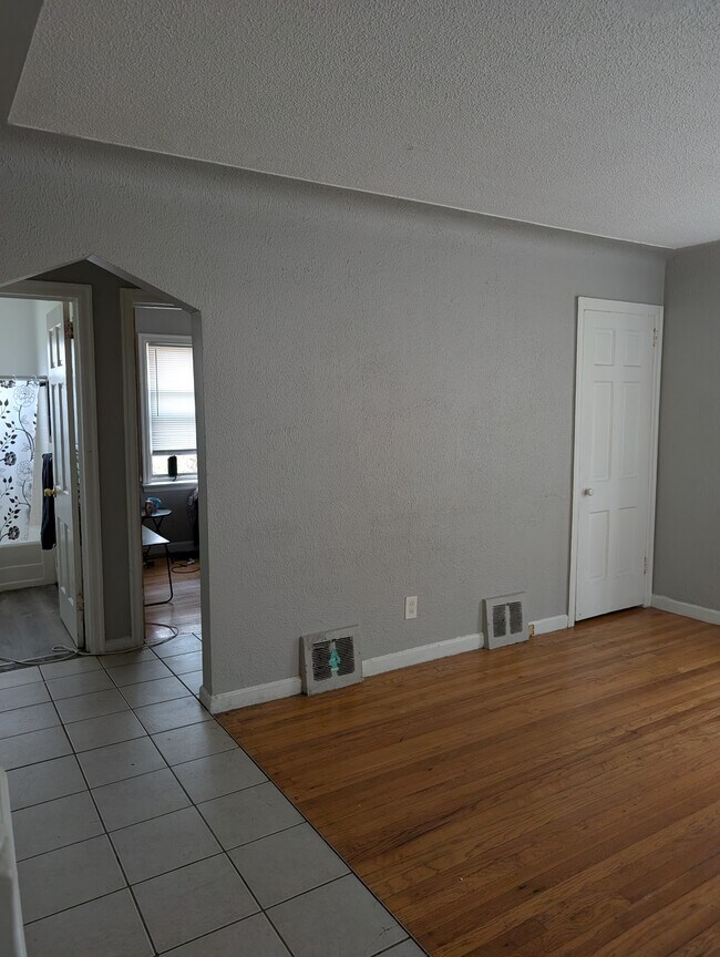 Foto del edificio - 12084 Vaughan St