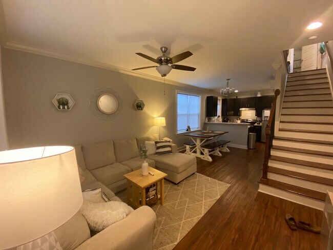 Foto del edificio - 36 Larchmont Ave