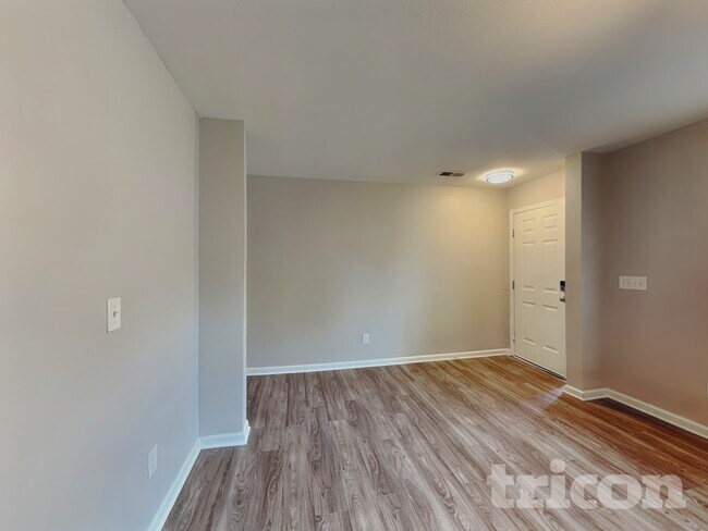 Foto del edificio - 3879 Williamston Park Ct