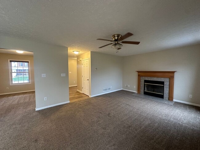 Building Photo - 4BR / 2BA Home in Middletown with Two Car Garage For Rent!