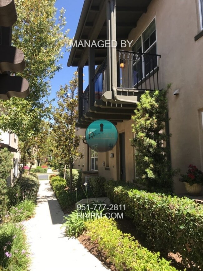 Building Photo - Owens Cove at Dos Lagos 55+ gated community