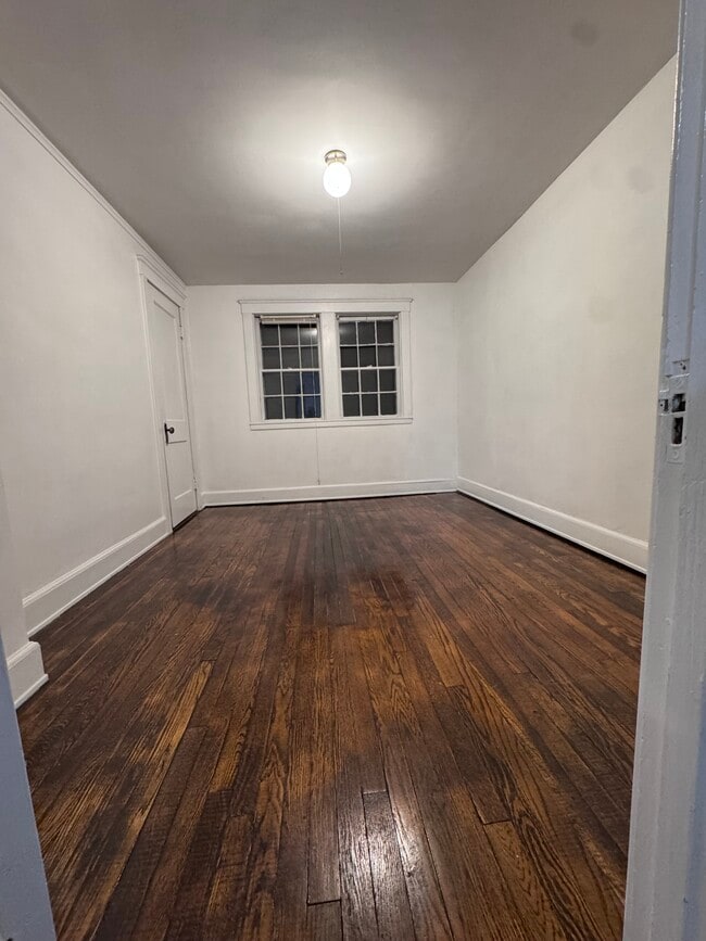 Bedroom - 11 Page St