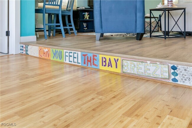 Foto del edificio - 2372 Baybreeze St