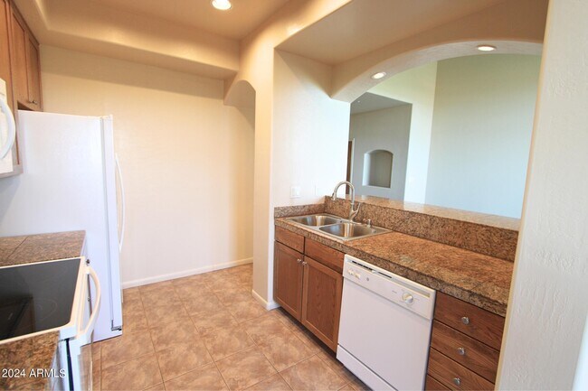 Foto del edificio - 13600 Fountain Hills Blvd