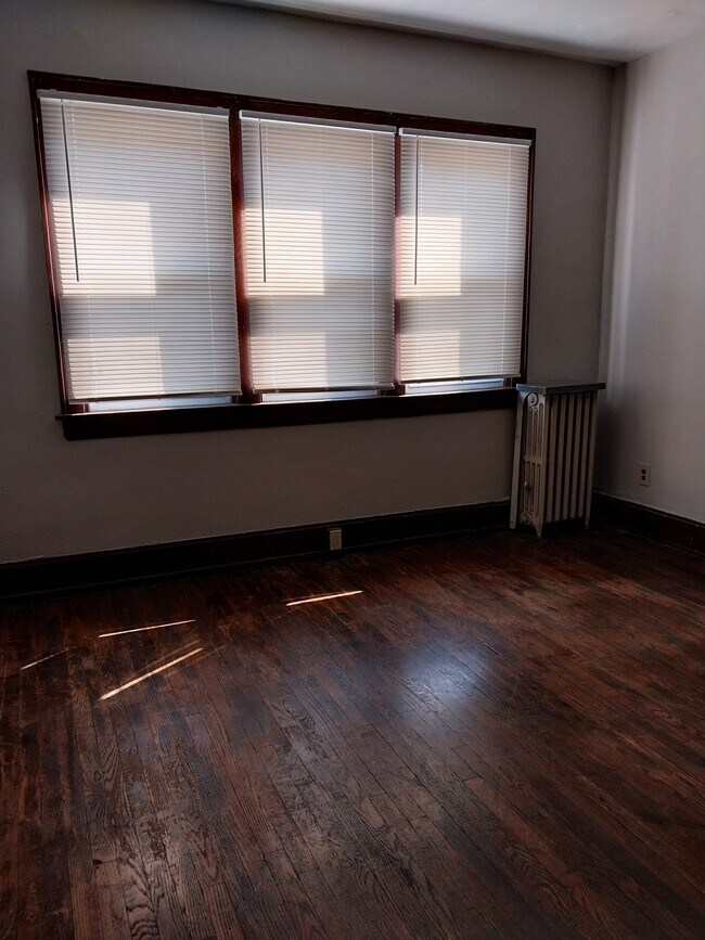 Building Photo - 4007 Huston Ave