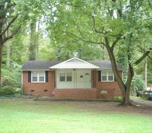 Foto principal - Ranch Style House with a Fenced-in Back Ya...