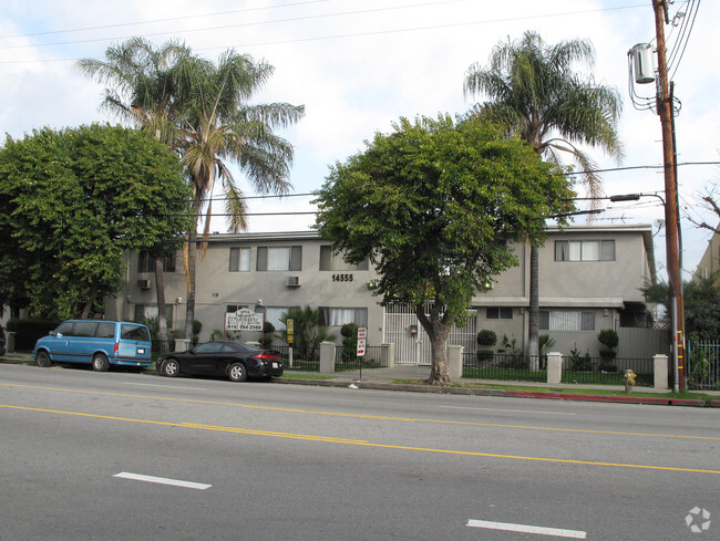 Building Photo - Saticoy West Apartments