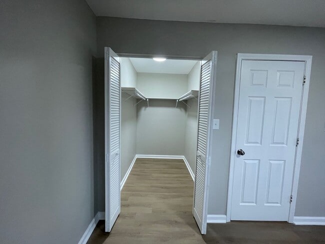 Photo - Live in Style at Bellagio East Living I: Convenient and Vibrant Community in Indianapolis Apartment