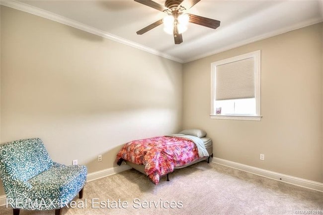 Building Photo - 4 br, 3 bath House - 9051 Wisterian Way