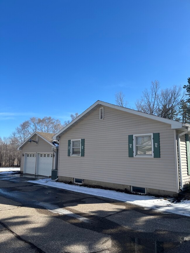 Foto del edificio - 2913 2nd Ave NW