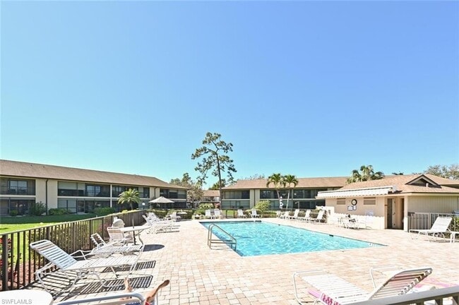 Foto del edificio - 248 Pebble Beach Cir
