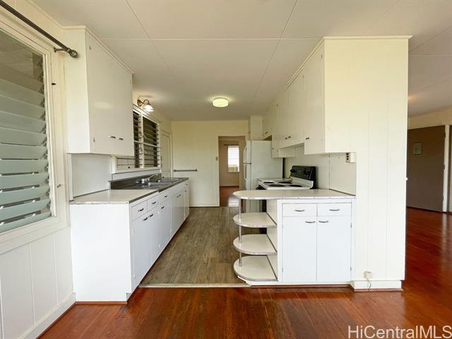 Building Photo - 43 Mango St
