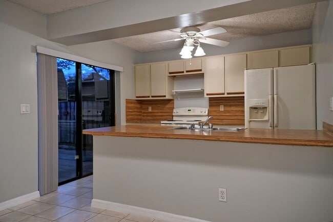 Building Photo - Available now! Middlebrook Pines