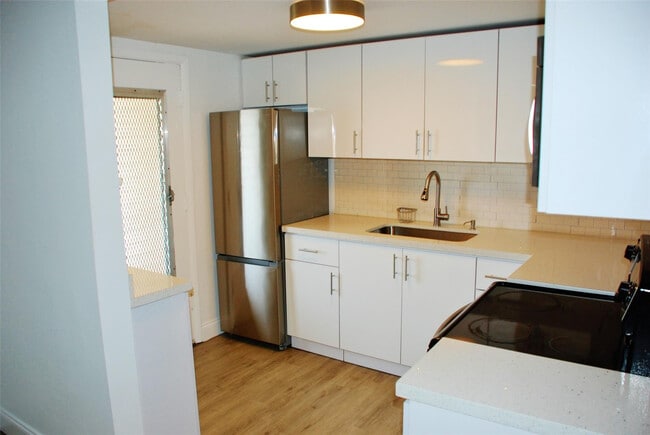 Foto del edificio - 4770 NW 10th Ct