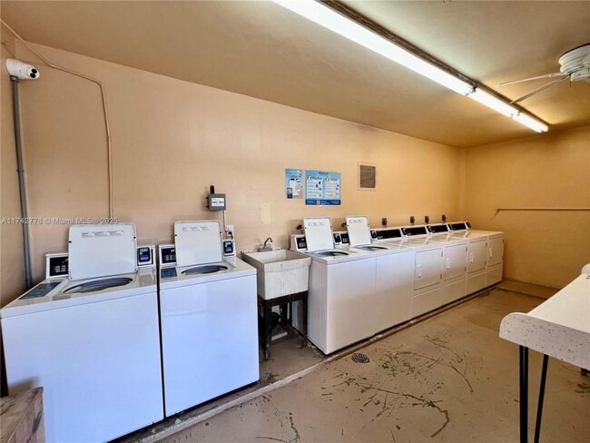 Foto del edificio - 2 bedroom in Hollywood FL 33024