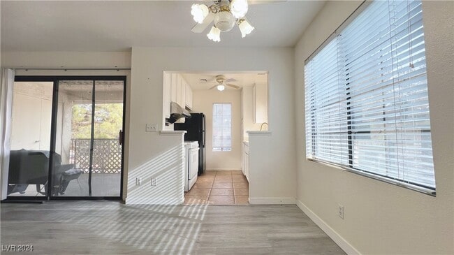 Building Photo - 4890 Nara Vista Way