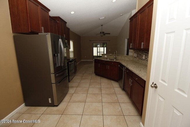 Foto del edificio - 535 Trymore Dr SE