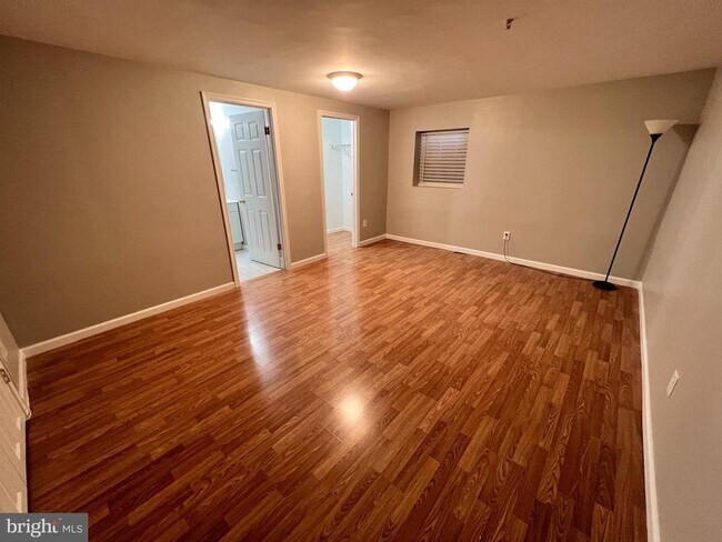 Building Photo - 9615 Huxley Dr