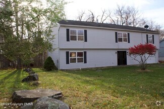 Building Photo - 1044 Knollwood Dr