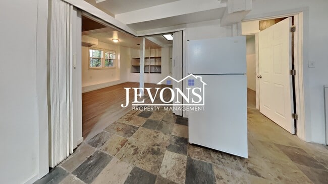 Foto del edificio - 6617 S Monroe St