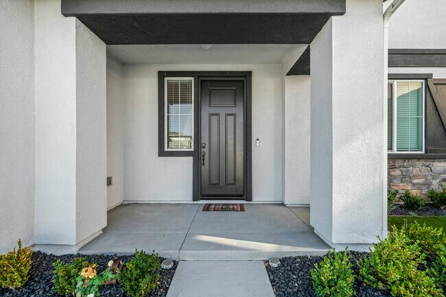 Building Photo - 36300 Firelight Cir