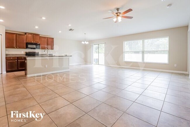Building Photo - 10606 Strawberry Tetra Dr
