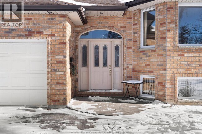 Photo du bâtiment - 2428 Westminster Blvd