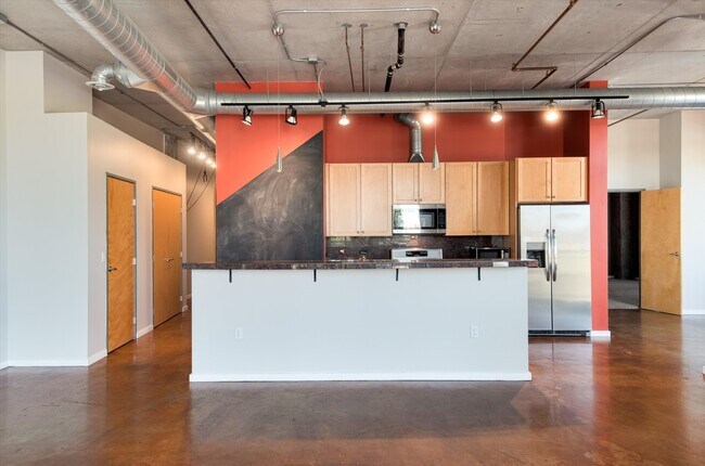 Foto del edificio - 2899 N Speer Blvd