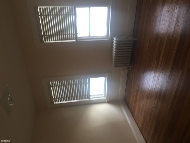 Foto del edificio - 2 br, 1 bath Apartment - 123 Palm St