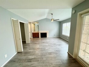 Building Photo - 14600 Fonmeadow Dr