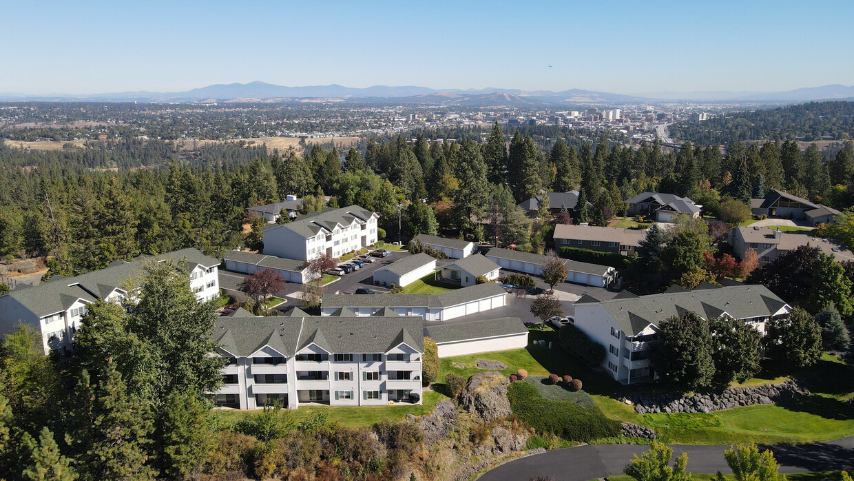 Primary Photo - Canyon Greens Apartments