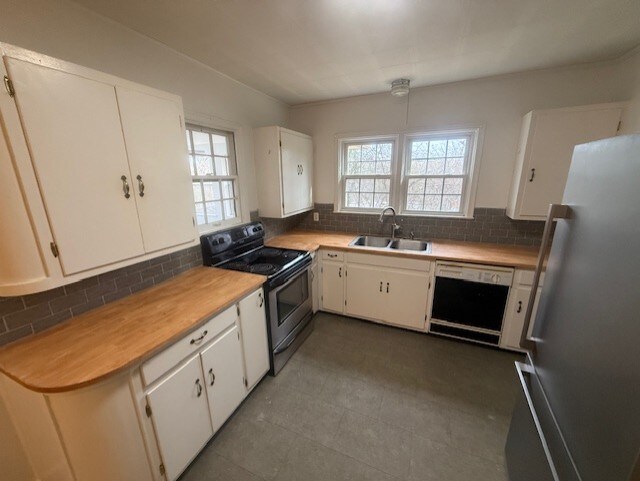 Building Photo - 510 Las Lomas Dr