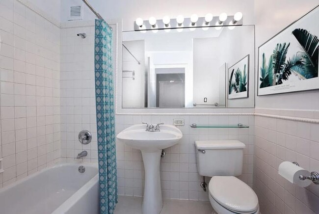 Building Photo - 200 Rector Pl