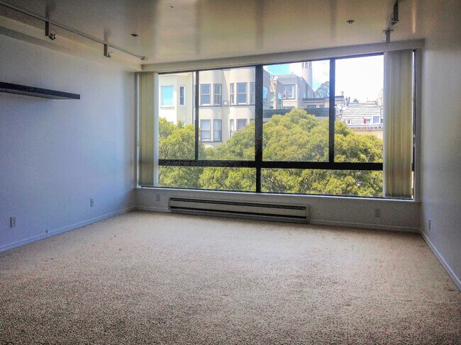 Living Room - 455 Vallejo St