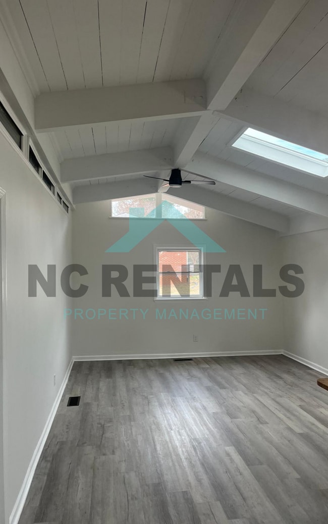 Foto del edificio - 1212 Red Oak Ave