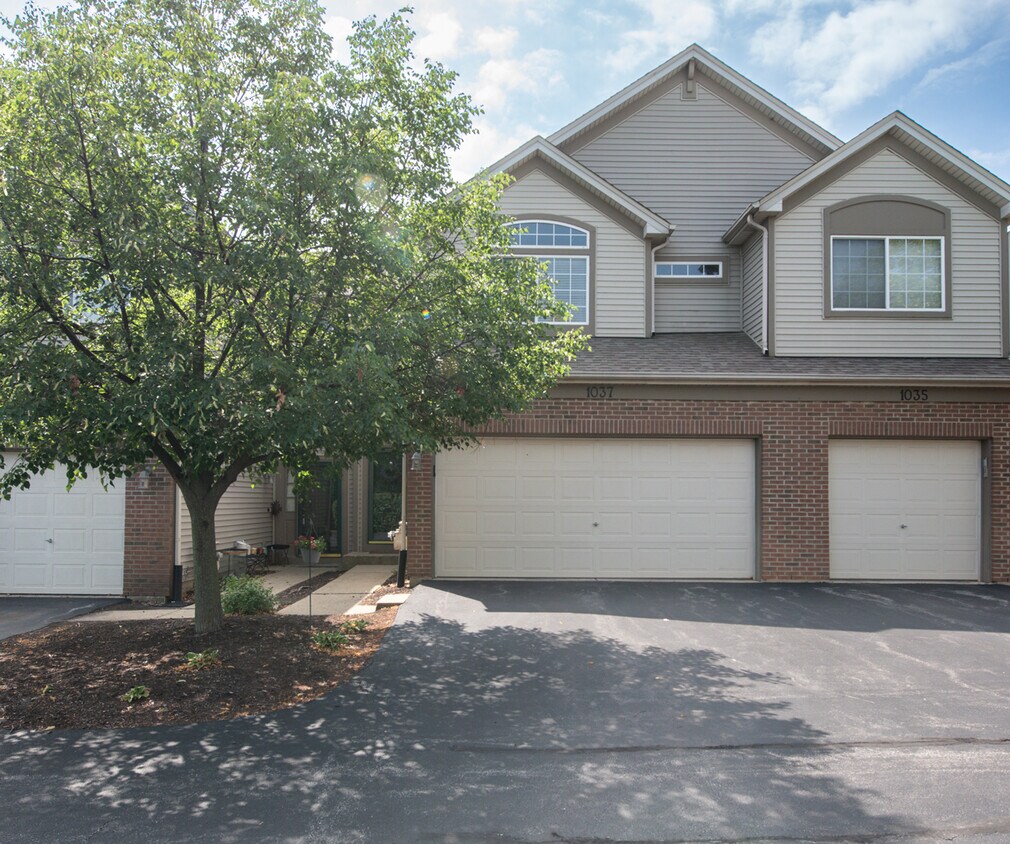 Foto principal - 1037 Woodview Ct