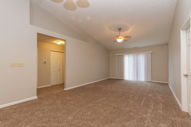 Building Photo - 1327 Grand Canyon Cir