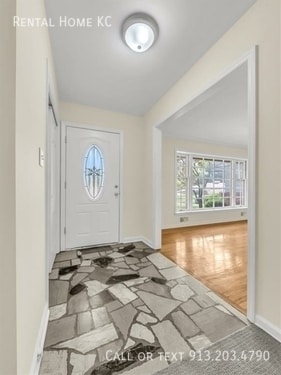 Foto del edificio - 6001 W 79th St