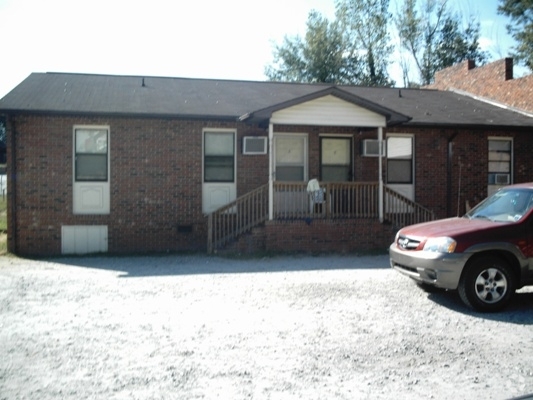 Building Photo - East Green Apts
