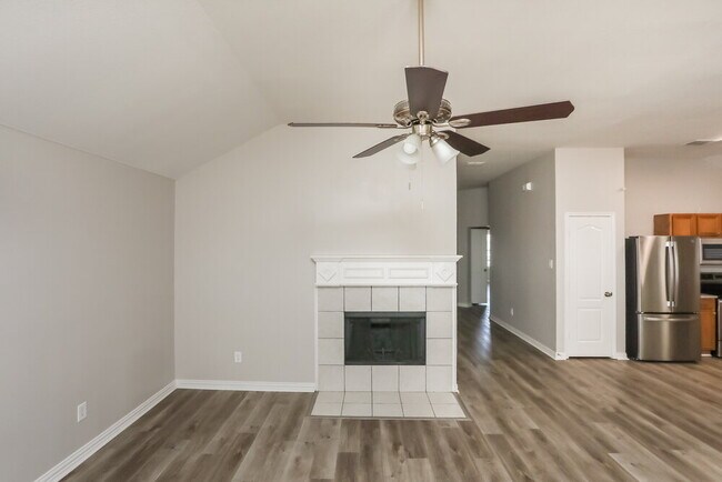 Building Photo - 351 Tioga Dr