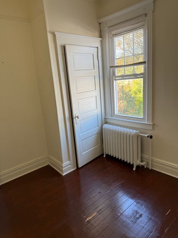 Foto del edificio - 103 Burhans Ave